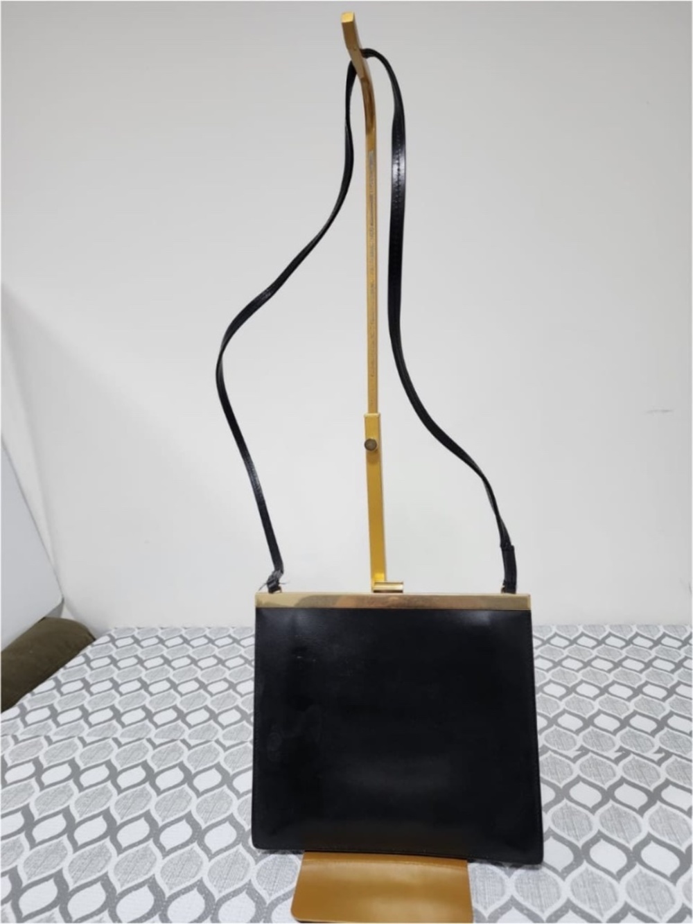 Authentic Céline Small Clasp Bag Black - Picture 4 of 13